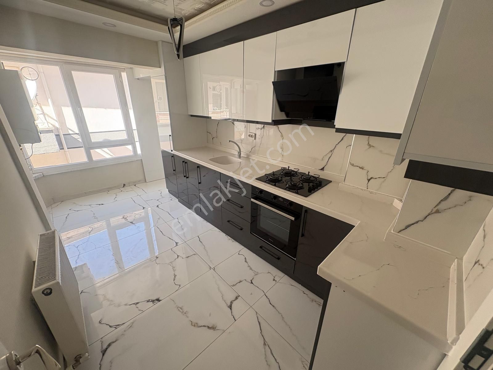 Hayal'den Akşemsettin Mh^de Merkezi Konumda Ful Yaplı Ön Cp. 3+1 - Görsel 3