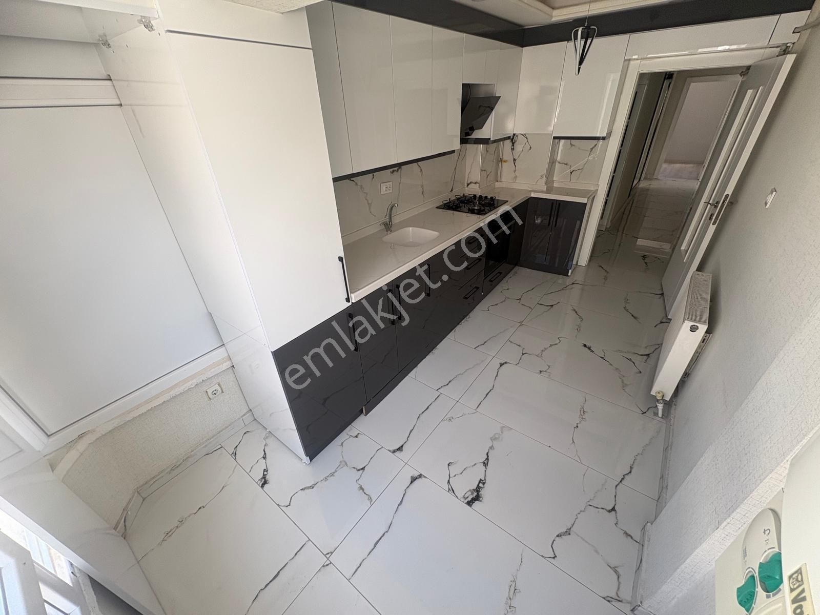 Hayal'den Akşemsettin Mh^de Merkezi Konumda Ful Yaplı Ön Cp. 3+1 - Görsel 4