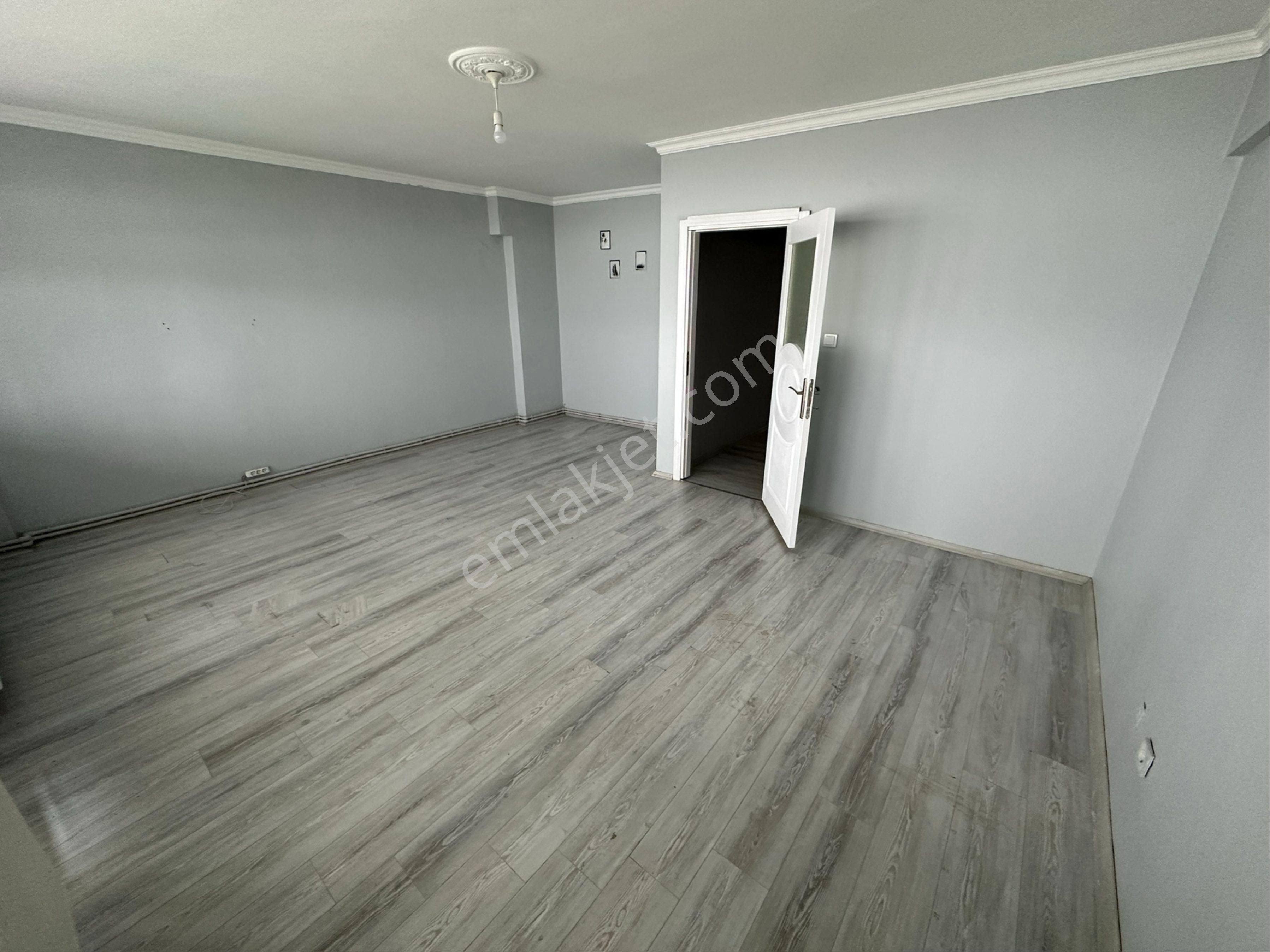 *realty World* Kiralık Kilyos'da 2+1 Deniz Manzaralı Daire