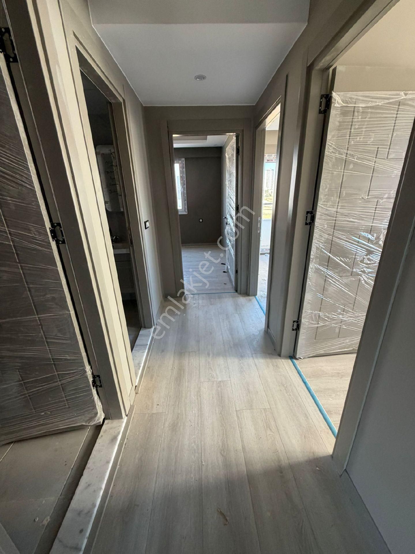 Osmangazi Mahallesinde Site İçerisinde 3+1 Kombili Kapalı Mutfak Satılık Daire - Görsel 12