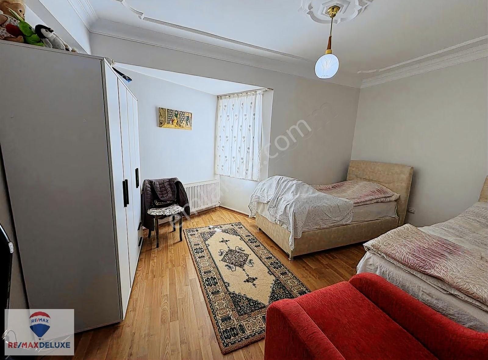 Tütünçiftlik Kuzey Mah. Satılık 3 Katlı Müstakil Bahçeli Ev - Görsel 5