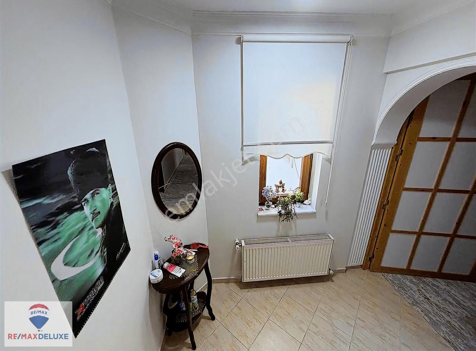 Tütünçiftlik Kuzey Mah. Satılık 3 Katlı Müstakil Bahçeli Ev - Görsel 17