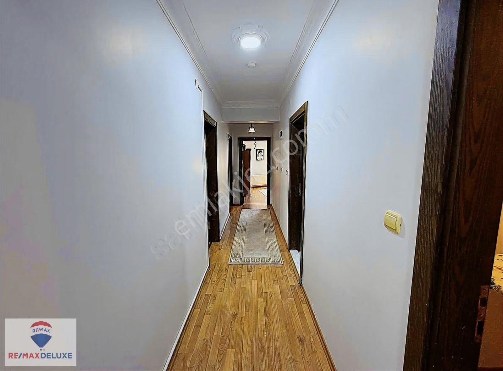 Tütünçiftlik Kuzey Mah. Satılık 3 Katlı Müstakil Bahçeli Ev - Görsel 13