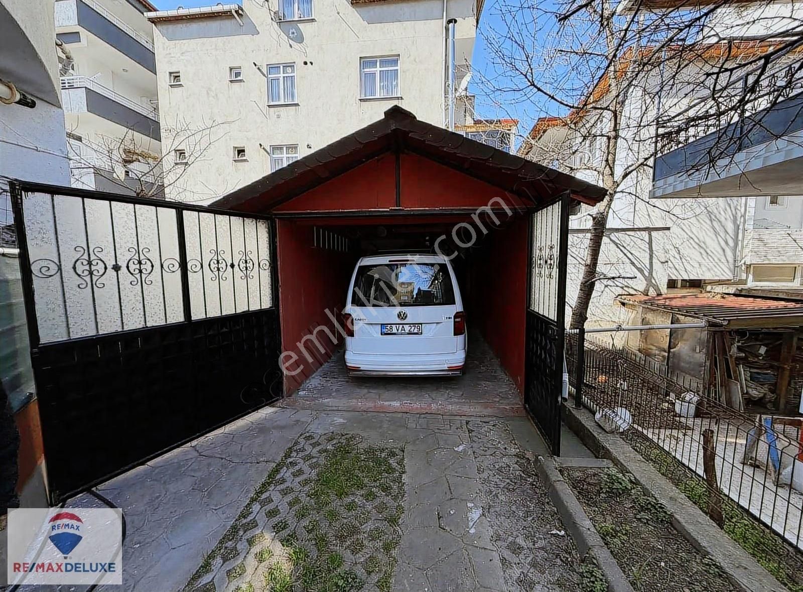 Tütünçiftlik Kuzey Mah. Satılık 3 Katlı Müstakil Bahçeli Ev - Görsel 24