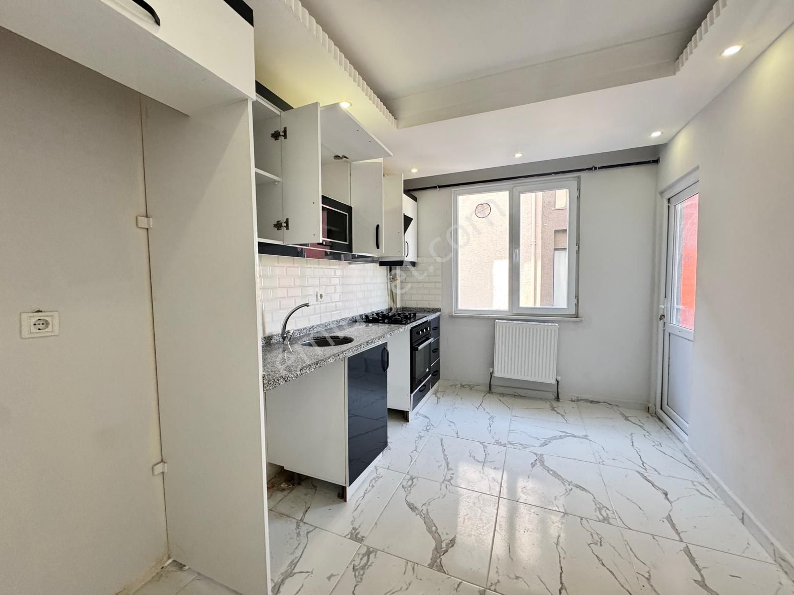 Ömer Halisdemir Mh. Merkezi Konum'da 2+1 Ankanstreli Lüks Daire - Görsel 6