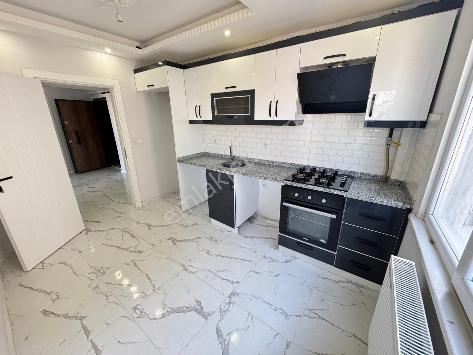 Ömer Halisdemir Mh. Merkezi Konum'da 2+1 Ankanstreli Lüks Daire - Görsel 9