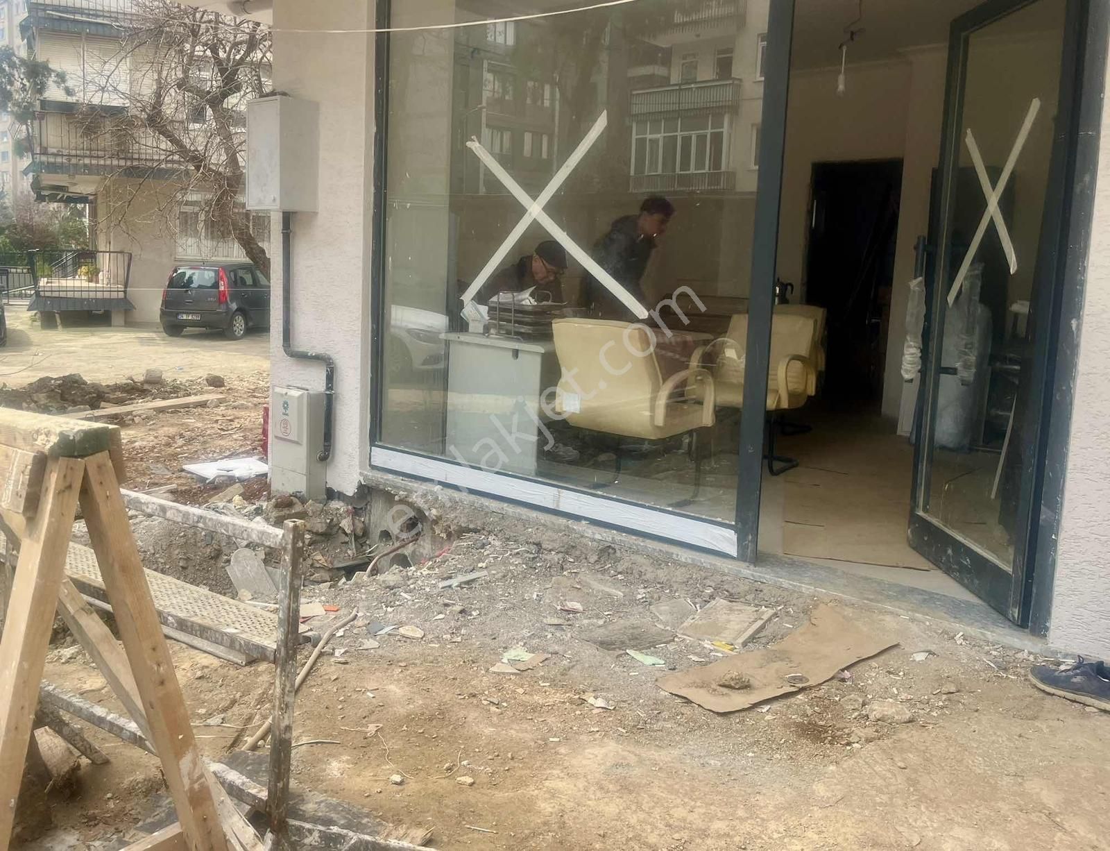 Göztepe Özgürlük Parkı Minibüse Adım Mesafe Sıfır Kiralık Dükkan - Görsel 8