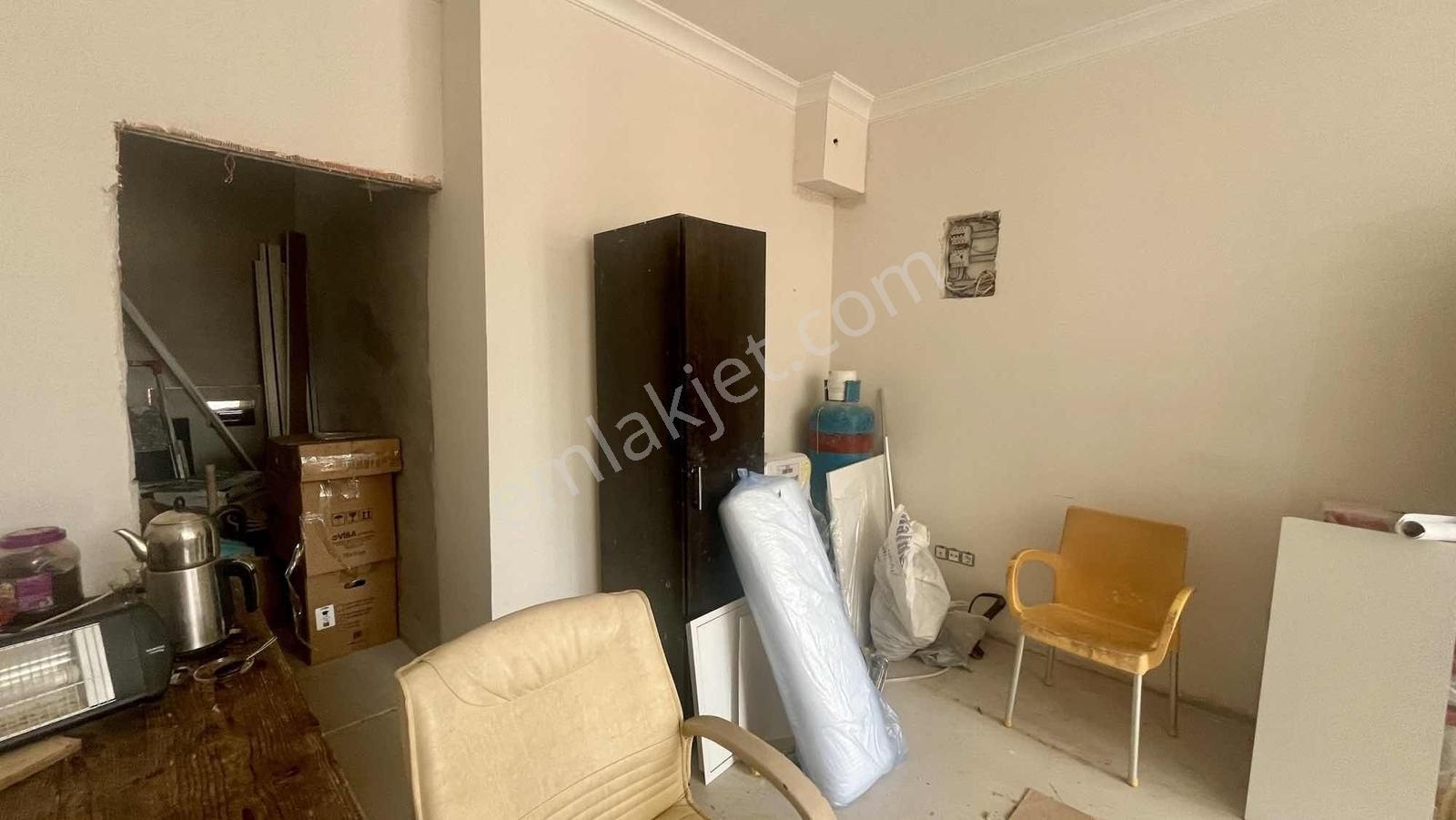 Göztepe Özgürlük Parkı Minibüse Adım Mesafe Sıfır Kiralık Dükkan - Görsel 14