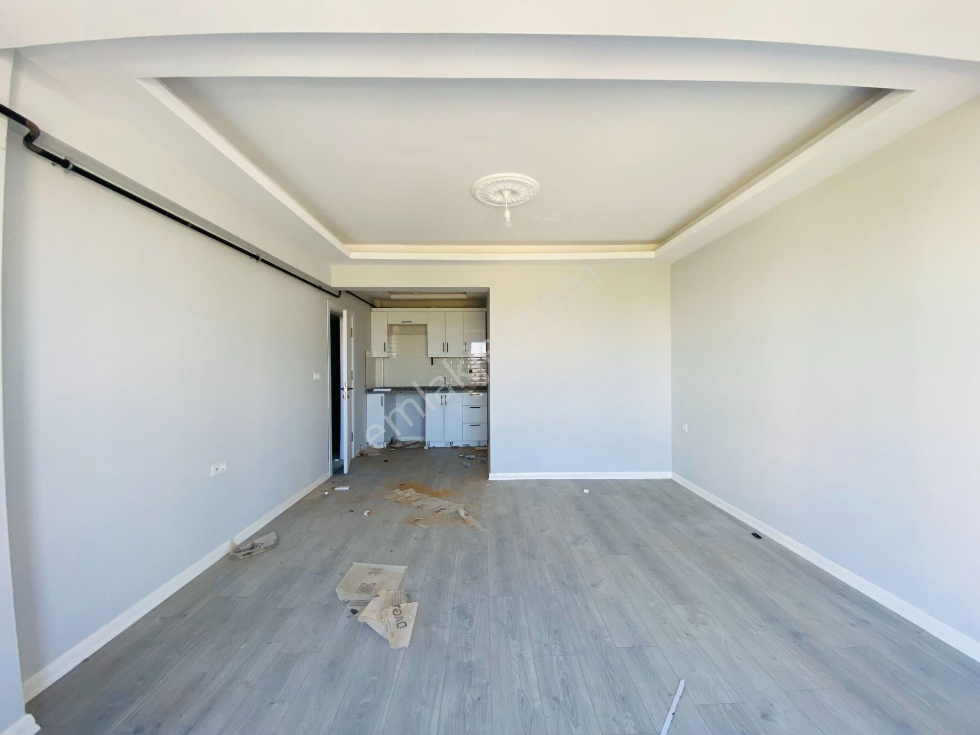 Güven'den Kapaklı'da Okullar Bölgesnde Balkonlu Arakat 1+1 Daire - Görsel 4