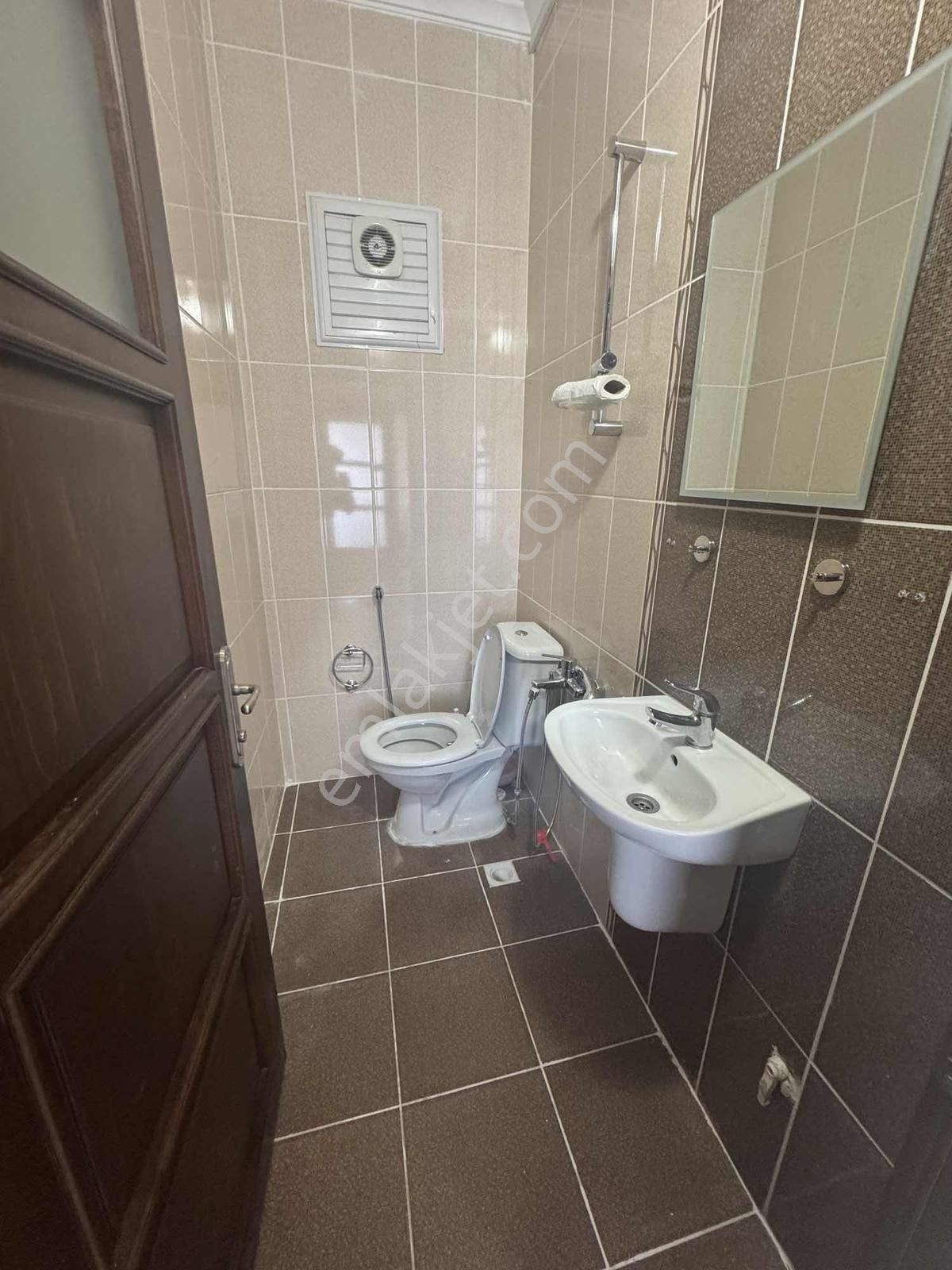 Sancak Mahallesi Full Manzaralı Eşyalı 3+1 - Görsel 7