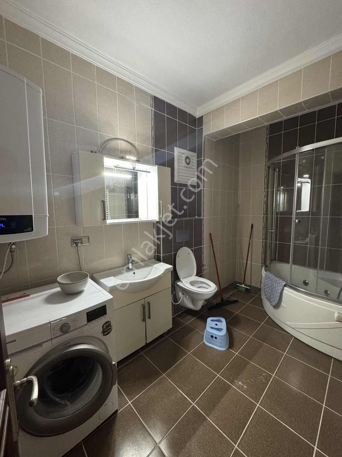 Sancak Mahallesi Full Manzaralı Eşyalı 3+1 - Görsel 12