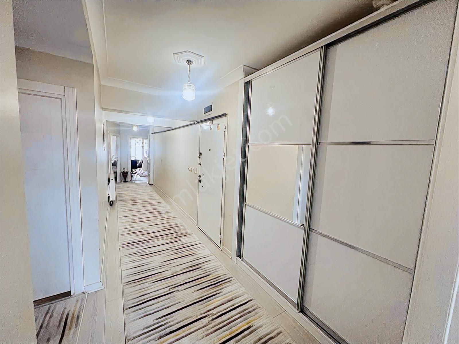 Piyade Mah'de Arakatta Asansörlü Otoparklı 3+1 Masrafsız Daire - Görsel 7