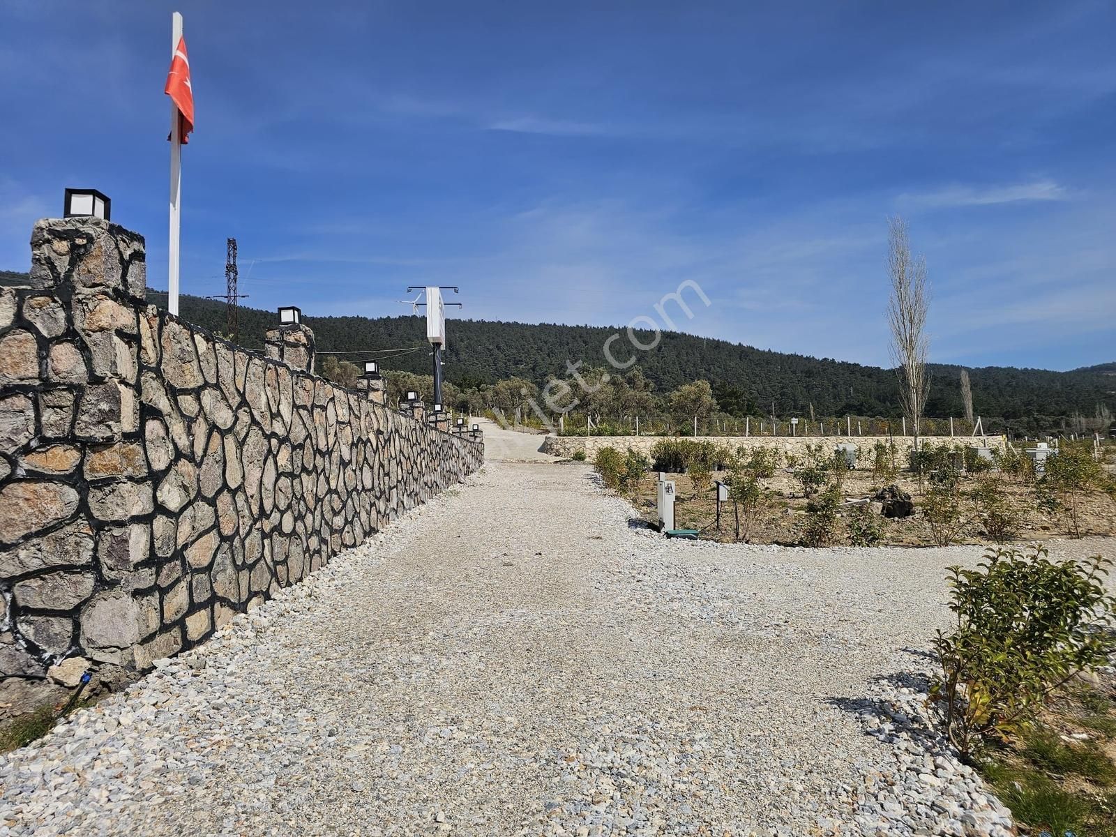 İzmir Kemalpaşa Vişnelide Cok Güzel Konumda Satılık Tapulu Bahce - Görsel 13