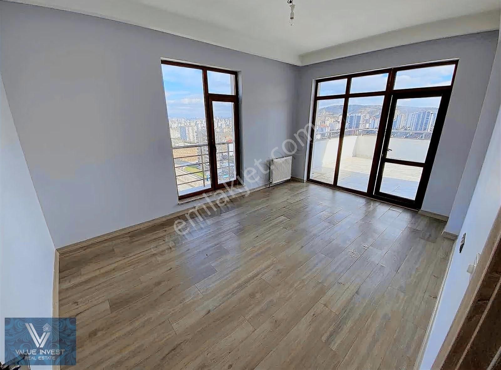 Çambayırı'da Geniş Teraslı Ankara Manzaralı 3 + 1 Lüks Daire