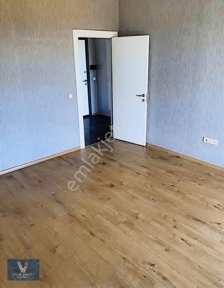 Manzaralı Sisa Kule 1+1 İşyeri Veya Konut Bakımlı