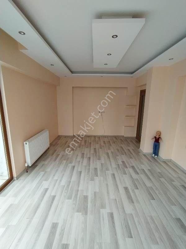 Mertcan Dan Yakacık Meydana Yürüme Site İçi 3+1 Ebeveyn Banyolu - Görsel 7