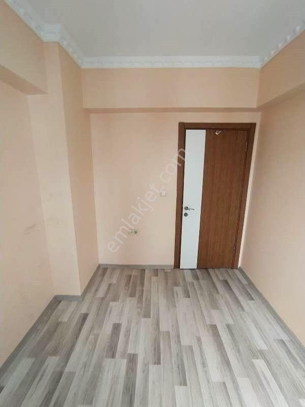 Mertcan Dan Yakacık Meydana Yürüme Site İçi 3+1 Ebeveyn Banyolu - Görsel 9