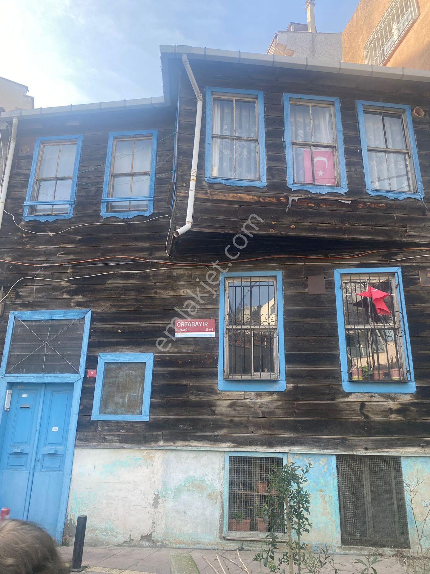 Ortaköyde Satılık Tarihi Eser Bina