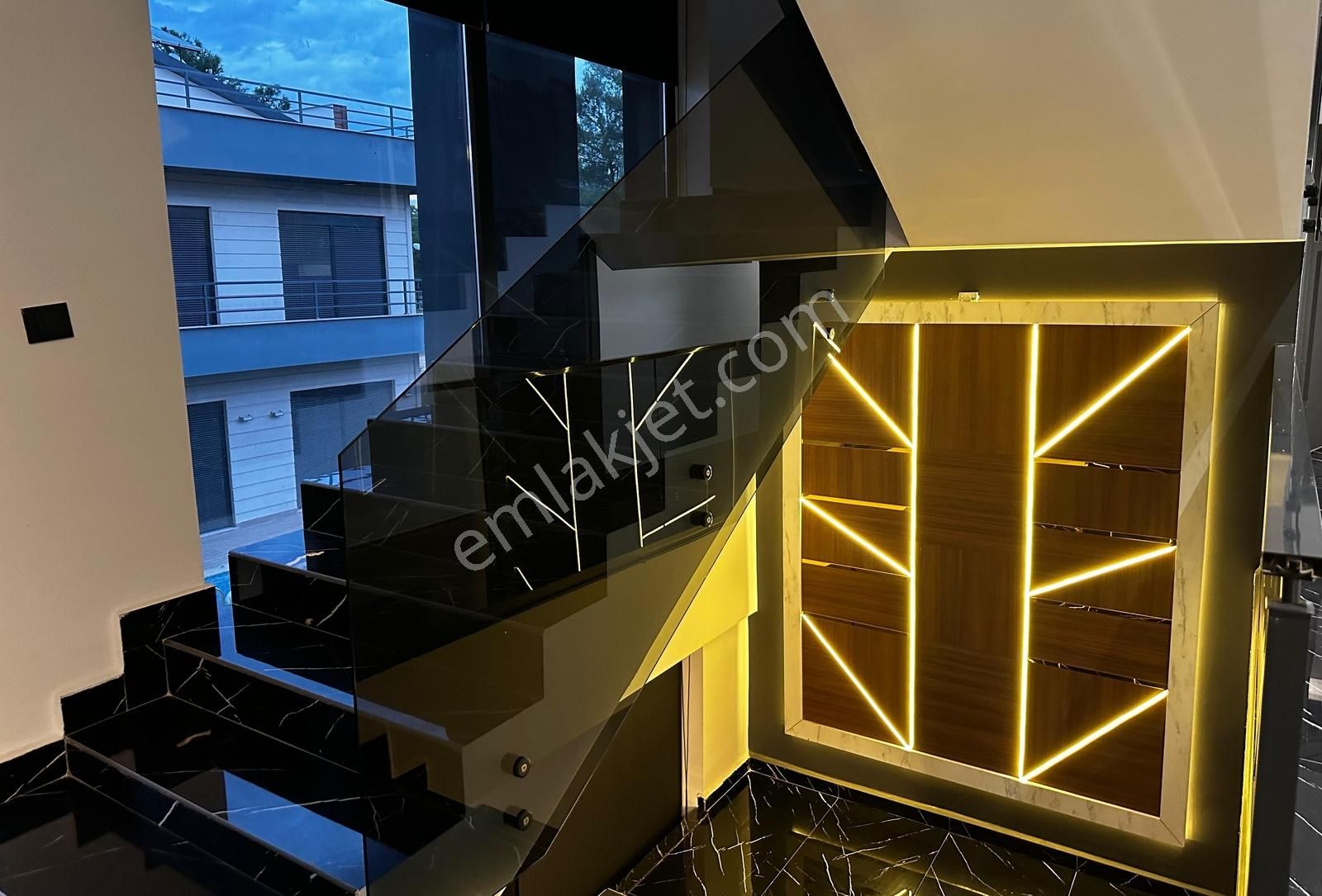 Döşemealtı Yeşilbayırda Prestijli Ve Ultra Lüks Villa - Görsel 34