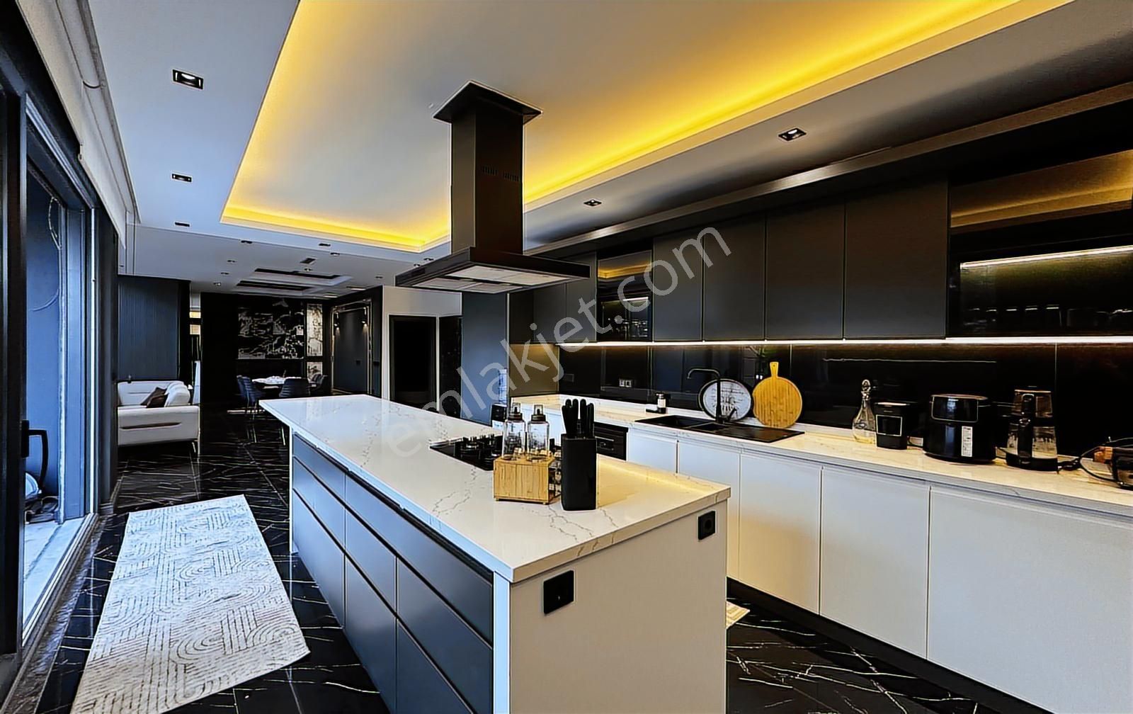 Döşemealtı Yeşilbayırda Prestijli Ve Ultra Lüks Villa - Görsel 13