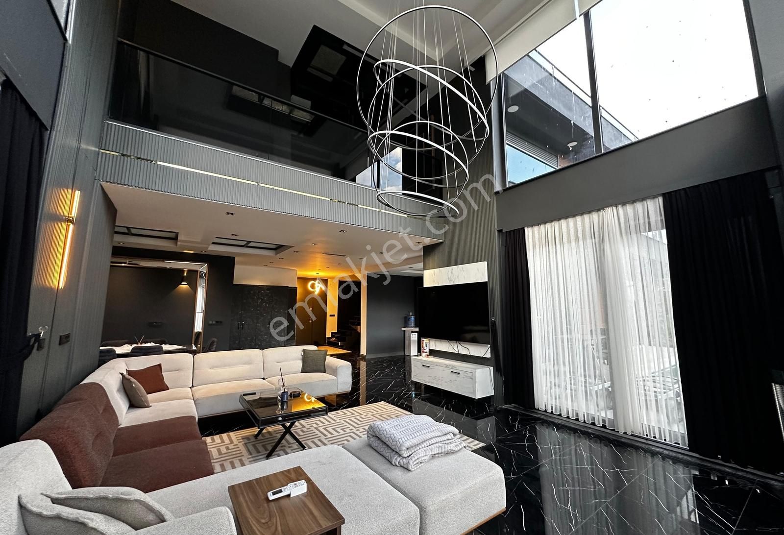 Döşemealtı Yeşilbayırda Prestijli Ve Ultra Lüks Villa - Görsel 32