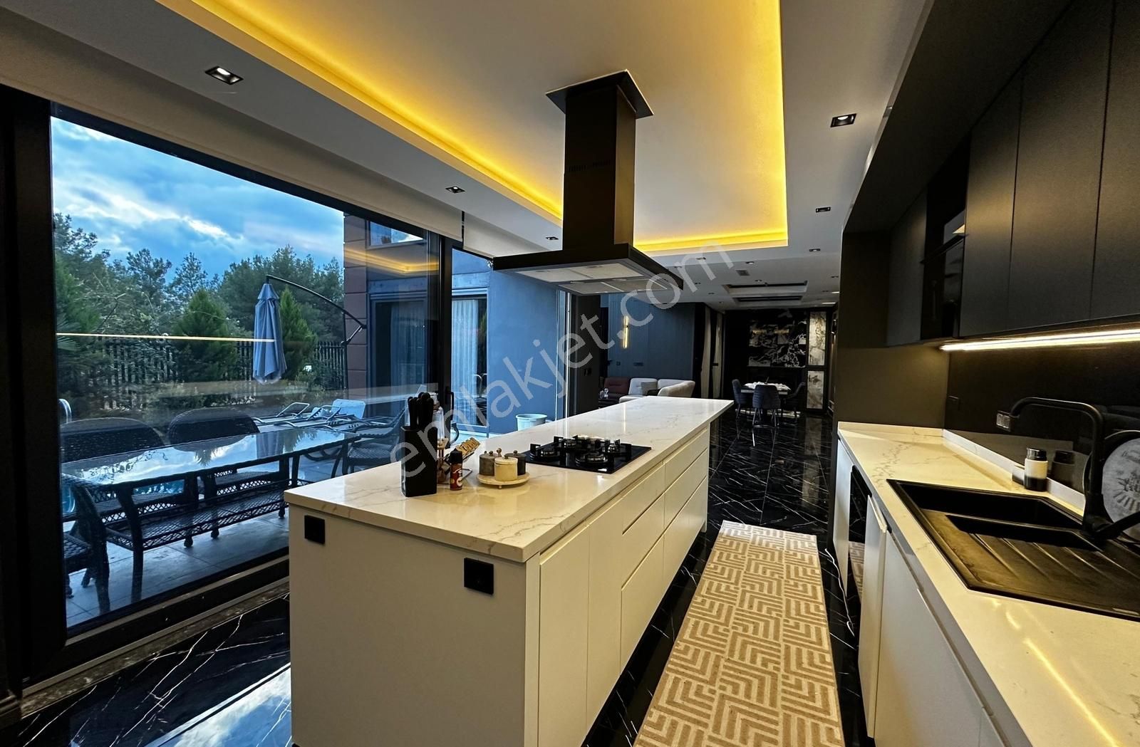 Döşemealtı Yeşilbayırda Prestijli Ve Ultra Lüks Villa - Görsel 35