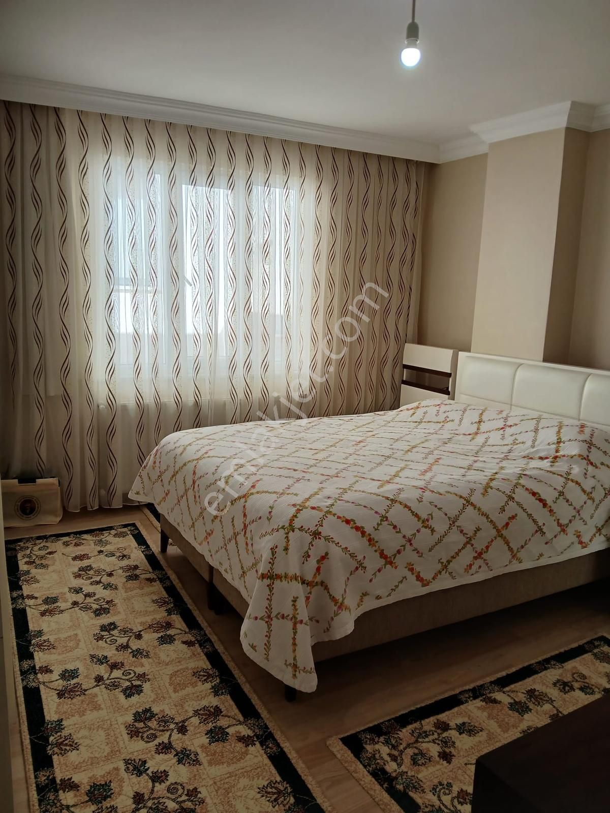 Araz Gayrimenkul Gazi Mah.satılık 4+2 Çatı Arası Piyes Daire - Görsel 2