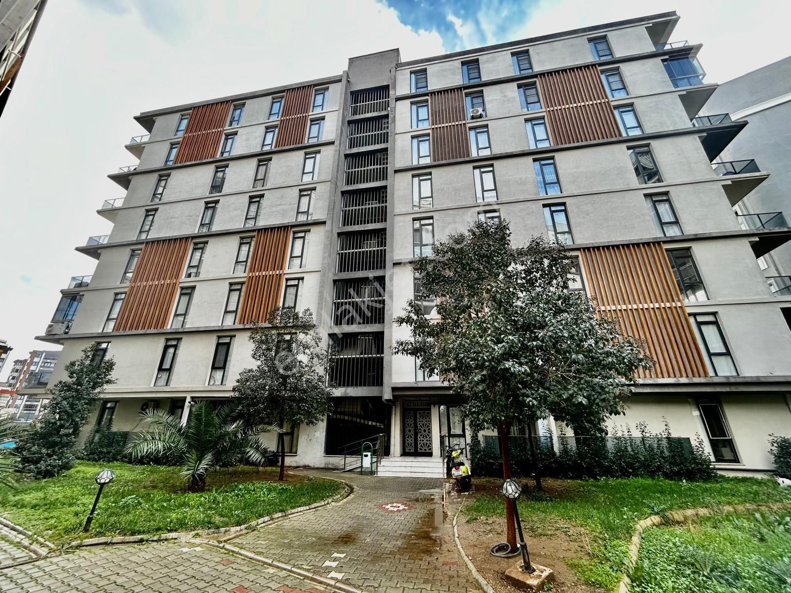 彡yetkisi Yüksel'den Kadıköyde Site İçinde Full Kredili 1+1 Satılık Daire 彡