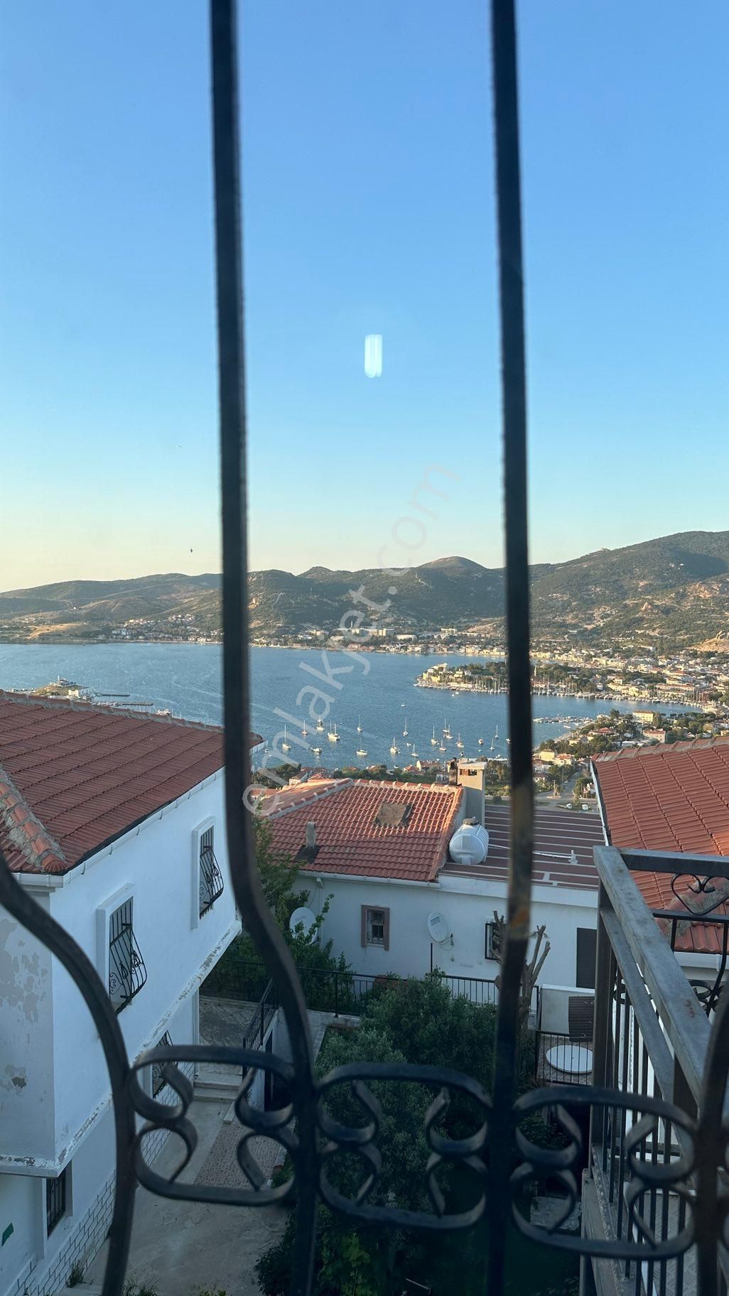 Foça Denizkent'te 3+1 Deniz Manzaralı Dublex Villa - Görsel 17