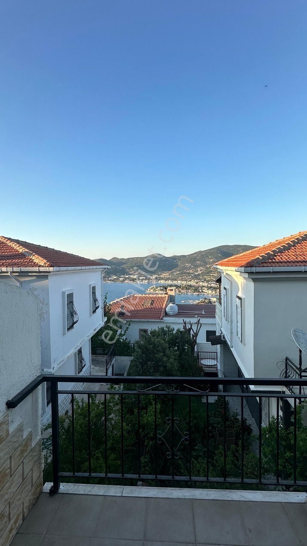 Foça Denizkent'te 3+1 Deniz Manzaralı Dublex Villa - Görsel 12