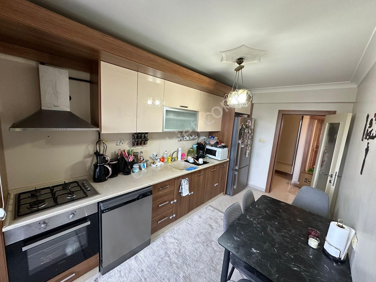 Tek Bloklu Havuzlu Site İçerisinde Arakat Satılık 3+1 Lüks Daire