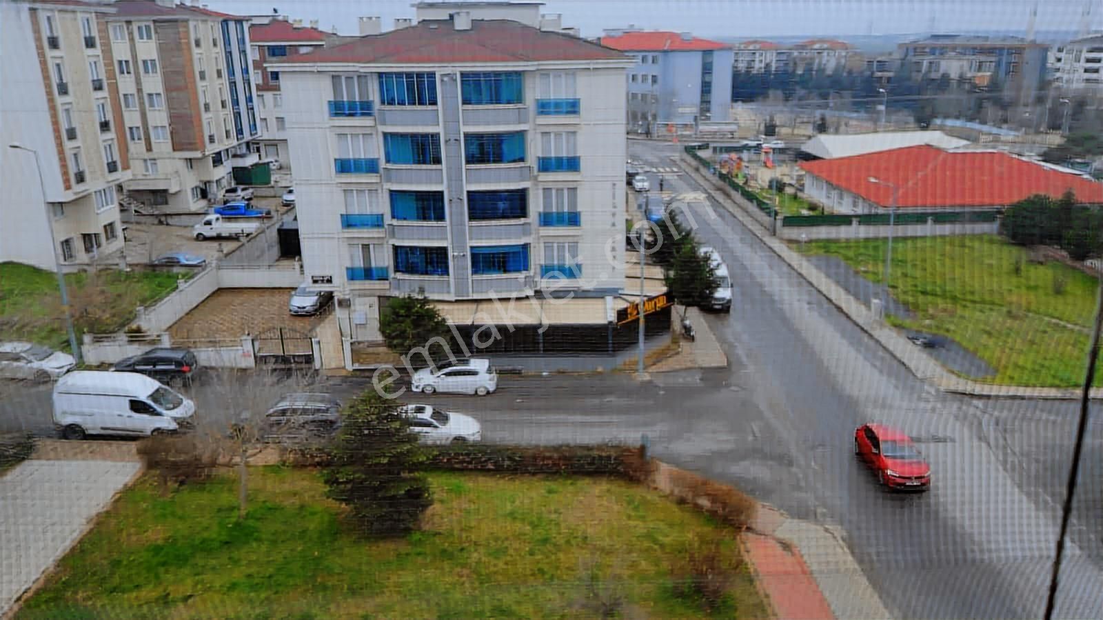 Harika Konumlu Varol Konakları İki Bloklu Sitede Satılık Daire - Görsel 30