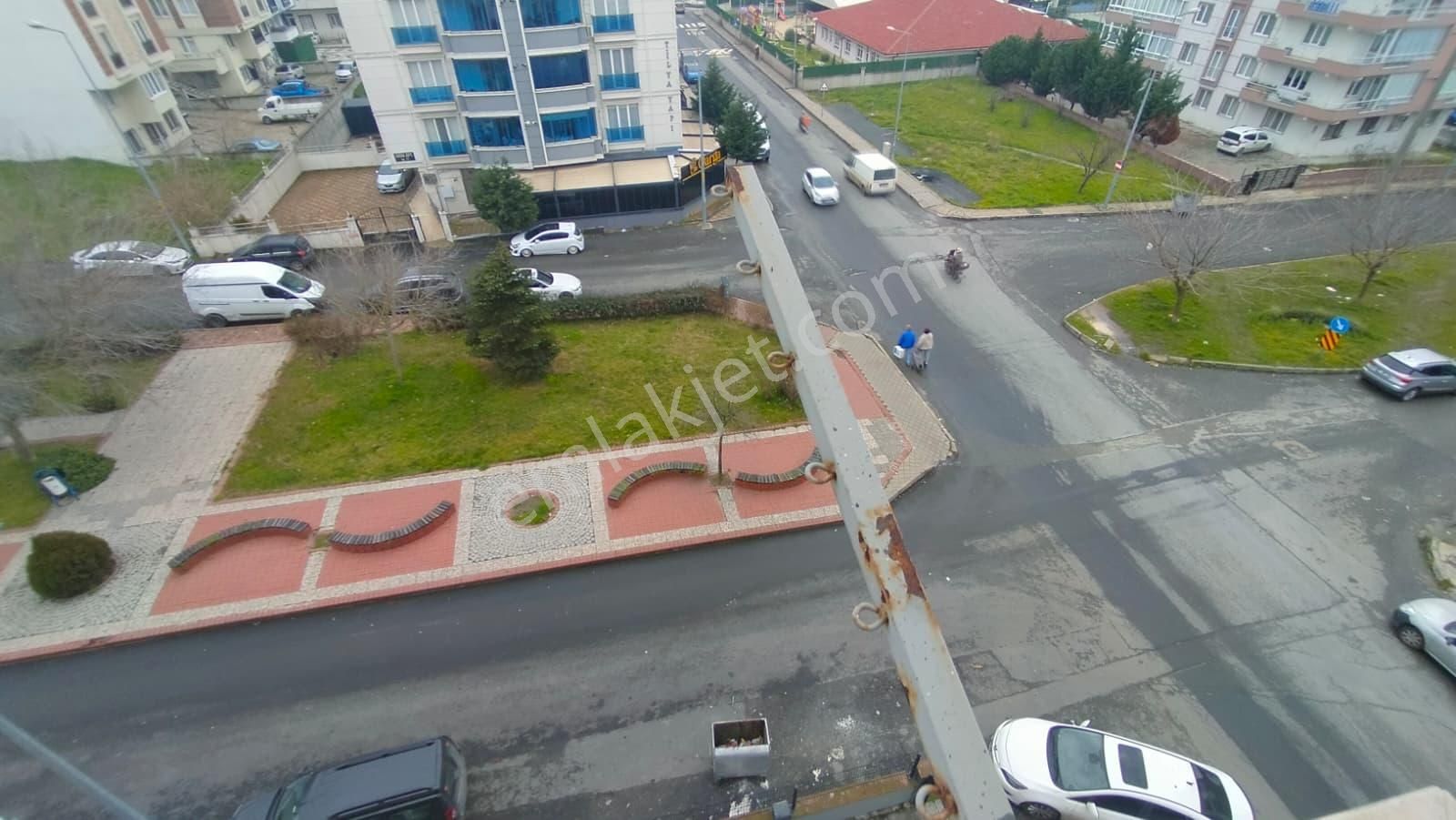 Harika Konumlu Varol Konakları İki Bloklu Sitede Satılık Daire - Görsel 18