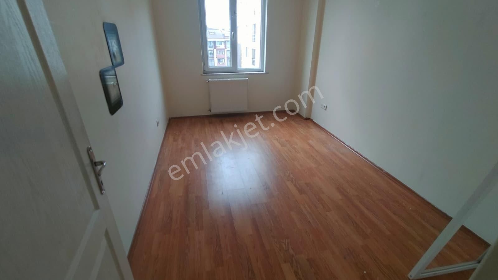 Harika Konumlu Varol Konakları İki Bloklu Sitede Satılık Daire - Görsel 2