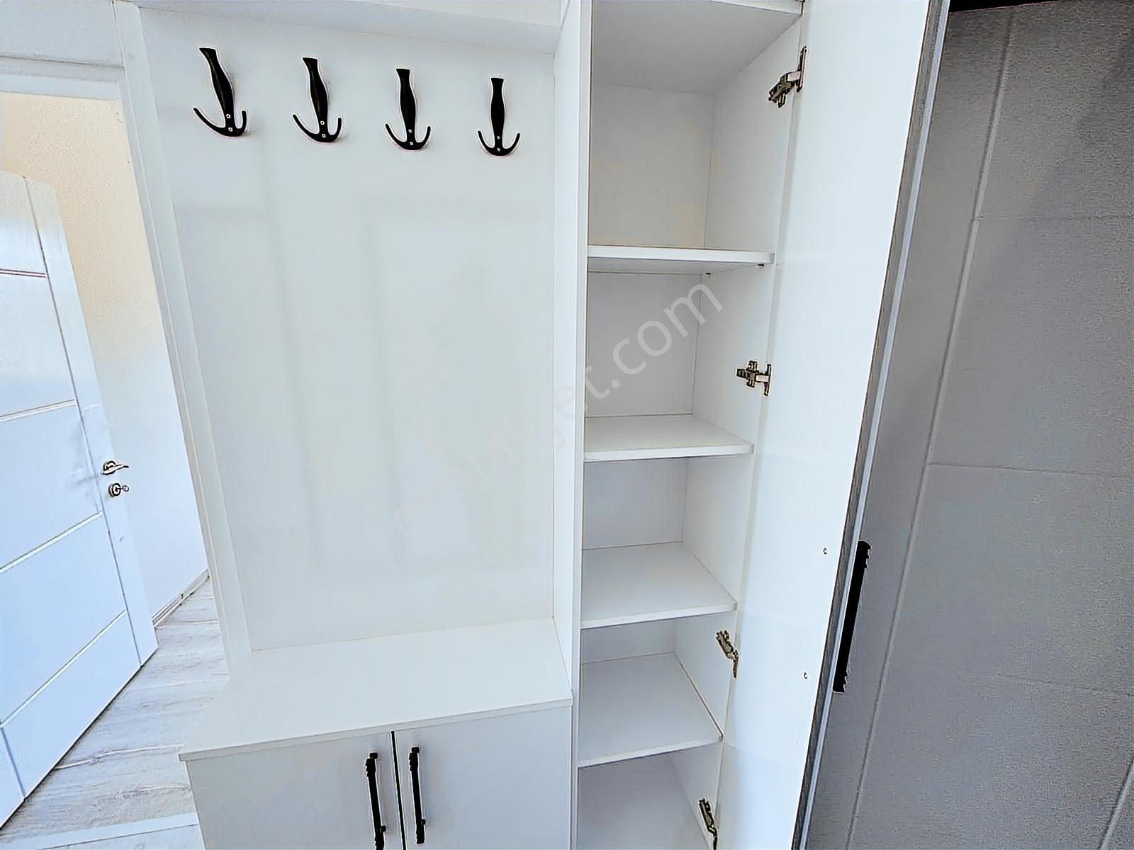 Denize Yakın Konumda Havuz Cepheli 1+1 Daire - Görsel 5