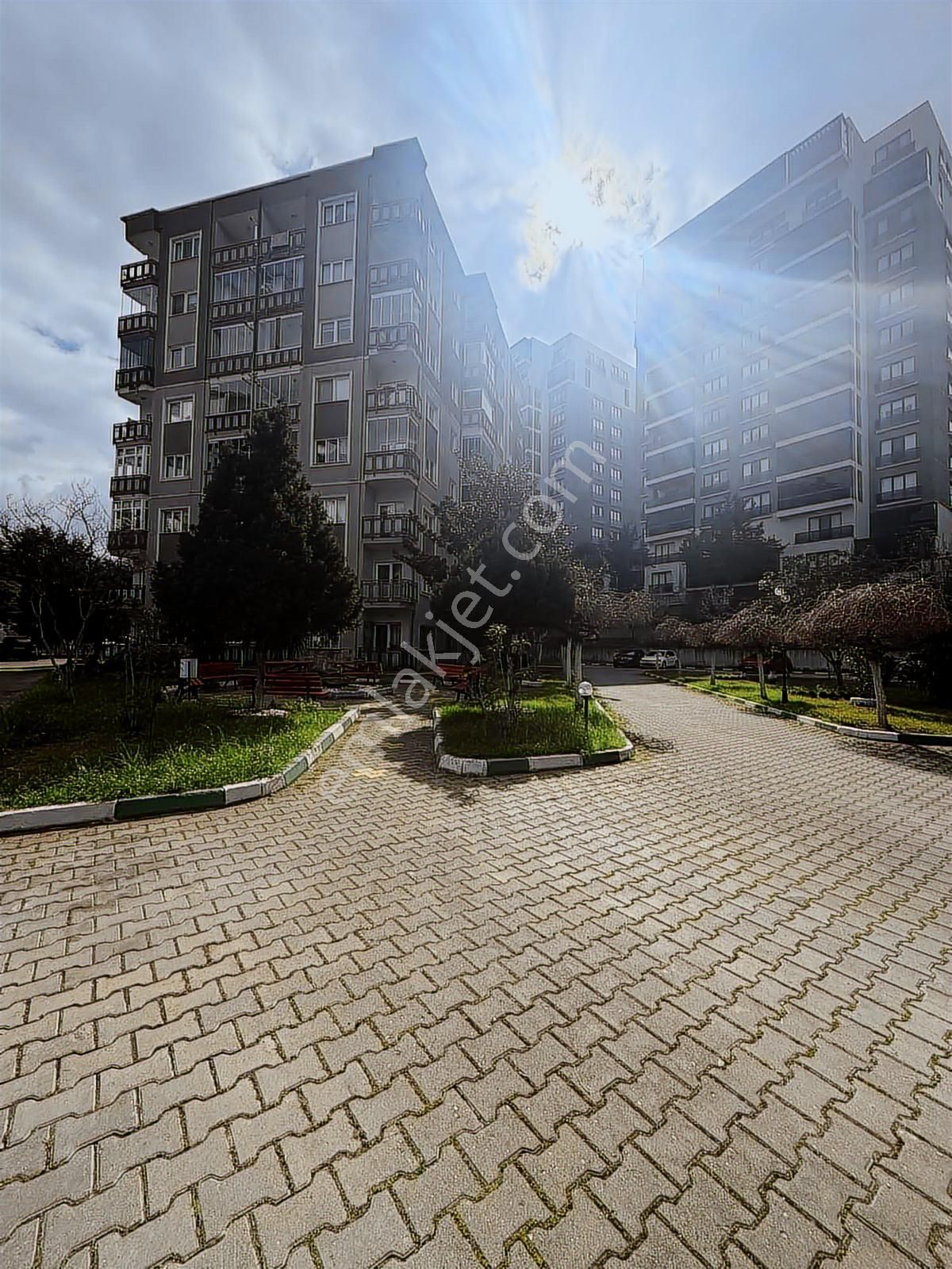 Beynilden Ataevlerde Kiralık Eşyalı 3+1 Daire - Görsel 11