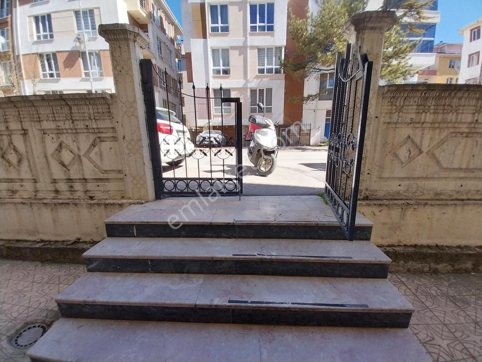 Bahçelievler Mh İstanbul Sk. Asansörlü Boyalı Kiralık 1+1 Daire - Görsel 27