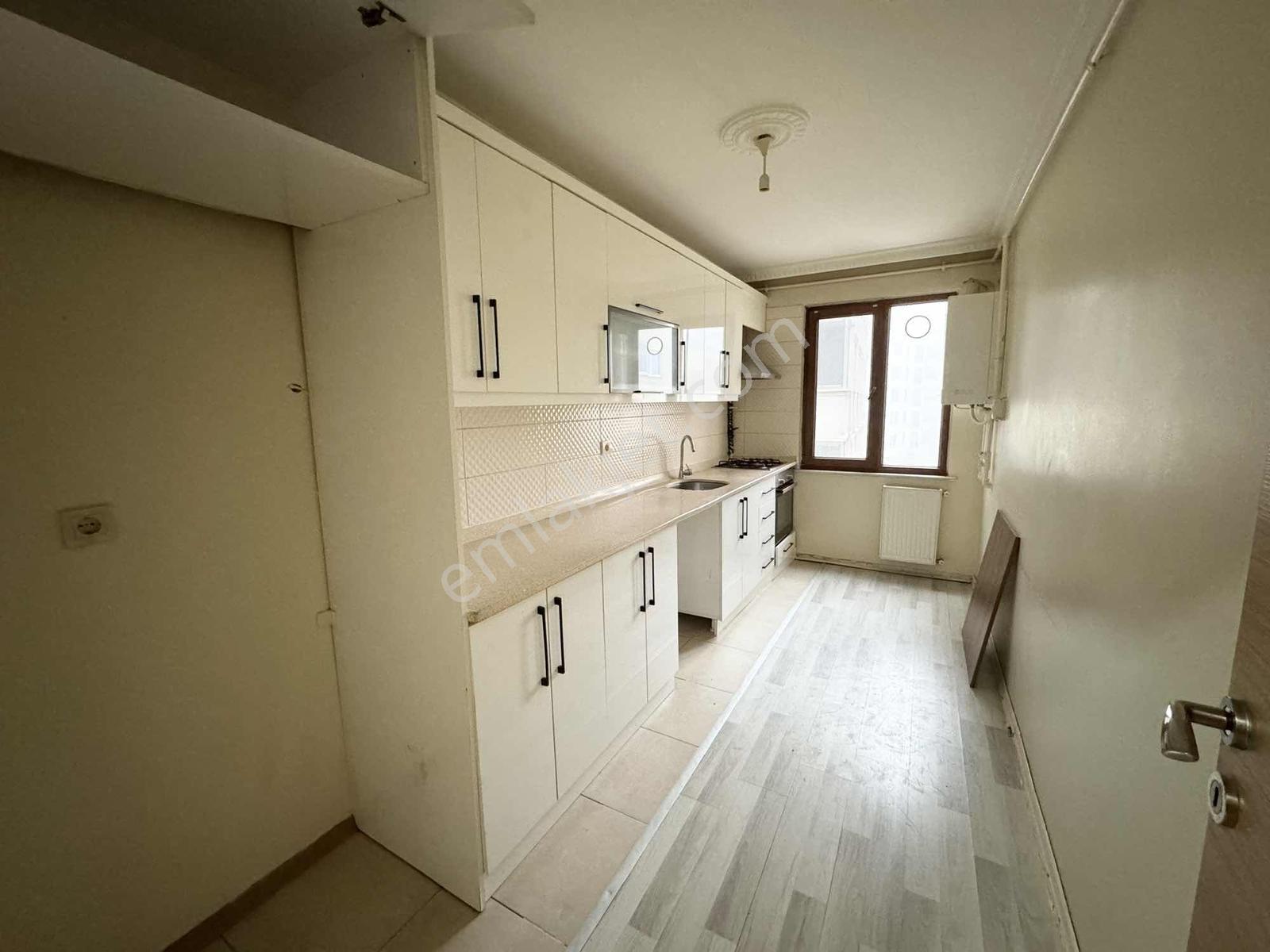 Yoldaş İnş Satılık 2+1 95 M2 2.kat Asansörlü Ebevyn Banyolu D. - Görsel 9