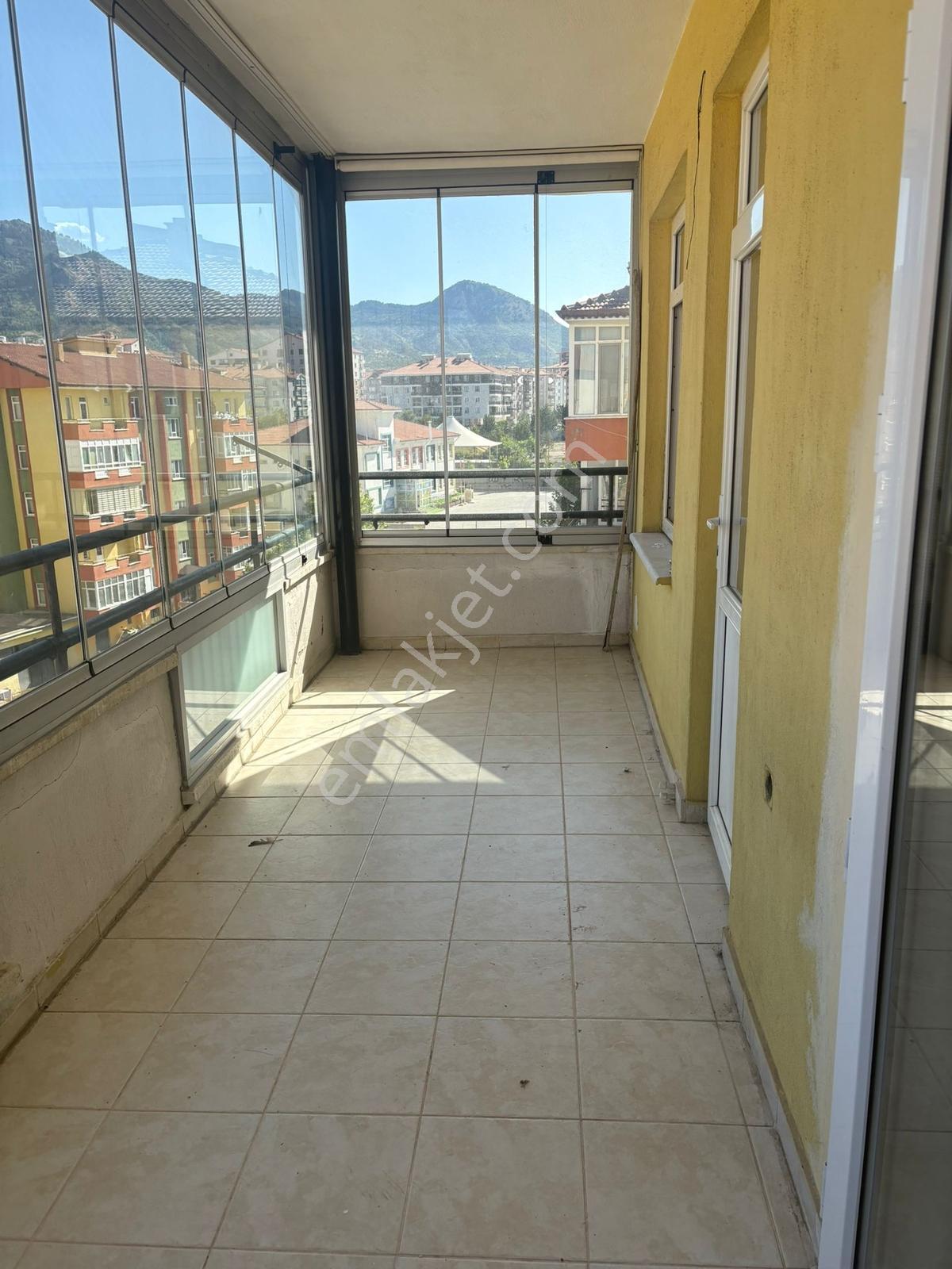 Davraz Mahallesi Şöförler Sitesinde 3+1 Satılk Daire - Görsel 12
