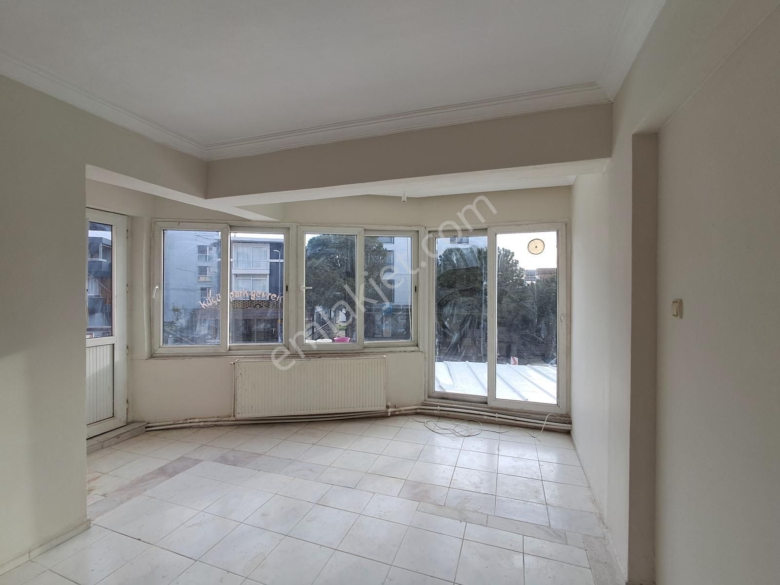 Yavuz Caddesinde Güney Cephe 3+1 Kiralık Daire - Görsel 21