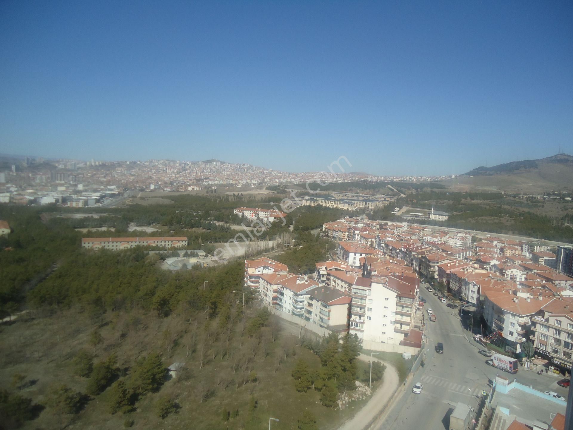 Krc'den Manzaralı Merkezi Konumda Satılık 3+1 Daire - Görsel 21