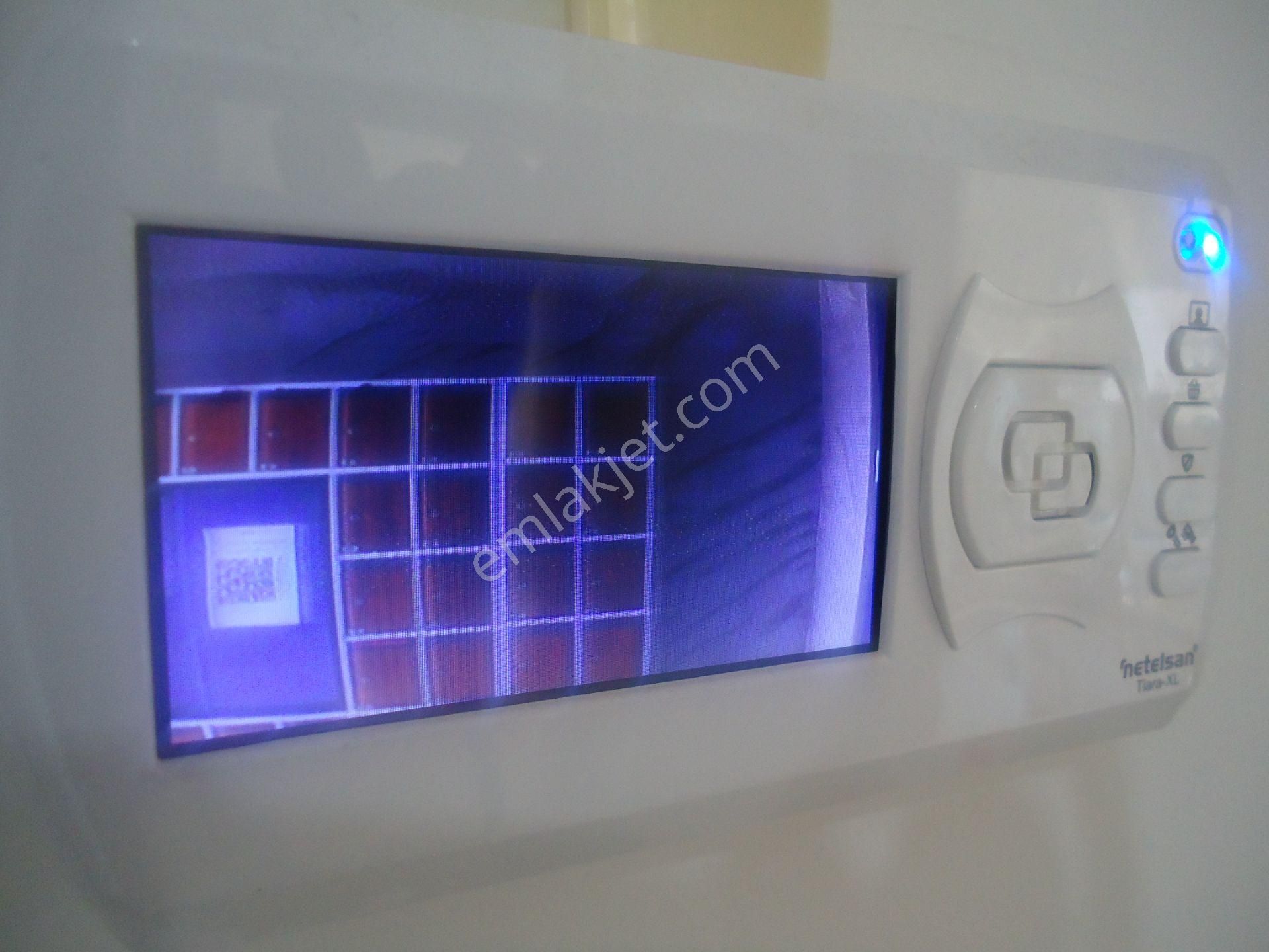 Krc'den Manzaralı Merkezi Konumda Satılık 3+1 Daire - Görsel 24