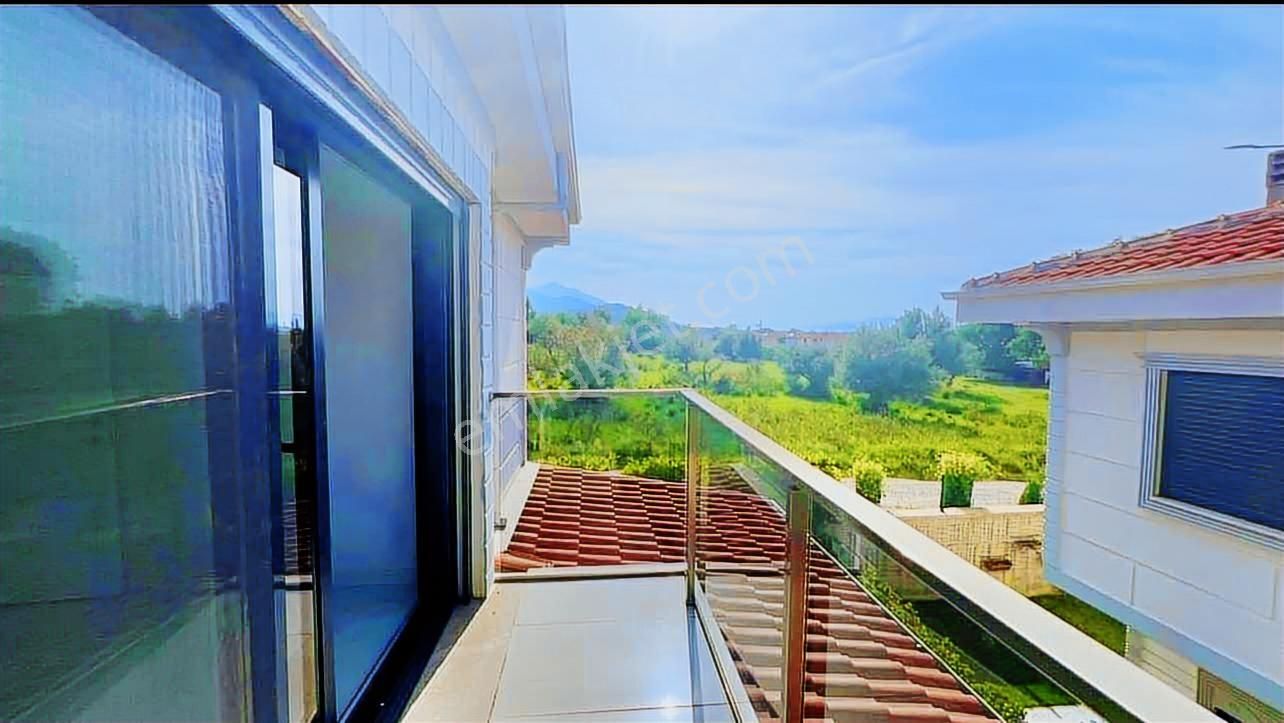 Plajlara Ve Milli Parka Yakın, Yeni Ve Şık 3+1 Villa - Görsel 17