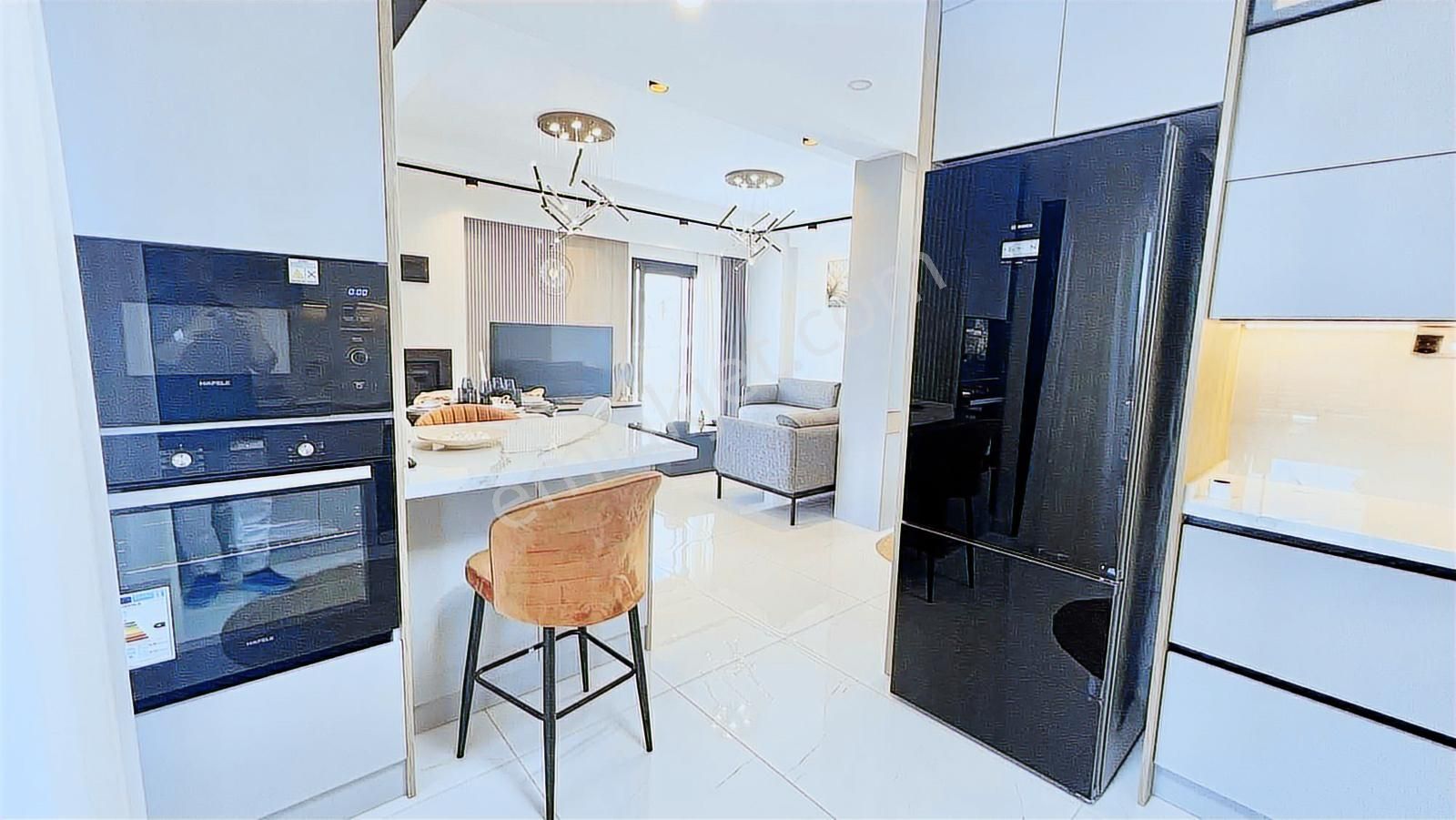 Tam Müstakil Sıfır 3+1 Havuzlu Otoparklı Villa - Görsel 3