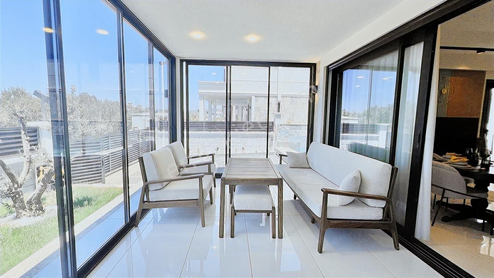 Tam Müstakil Sıfır 3+1 Havuzlu Otoparklı Villa - Görsel 30