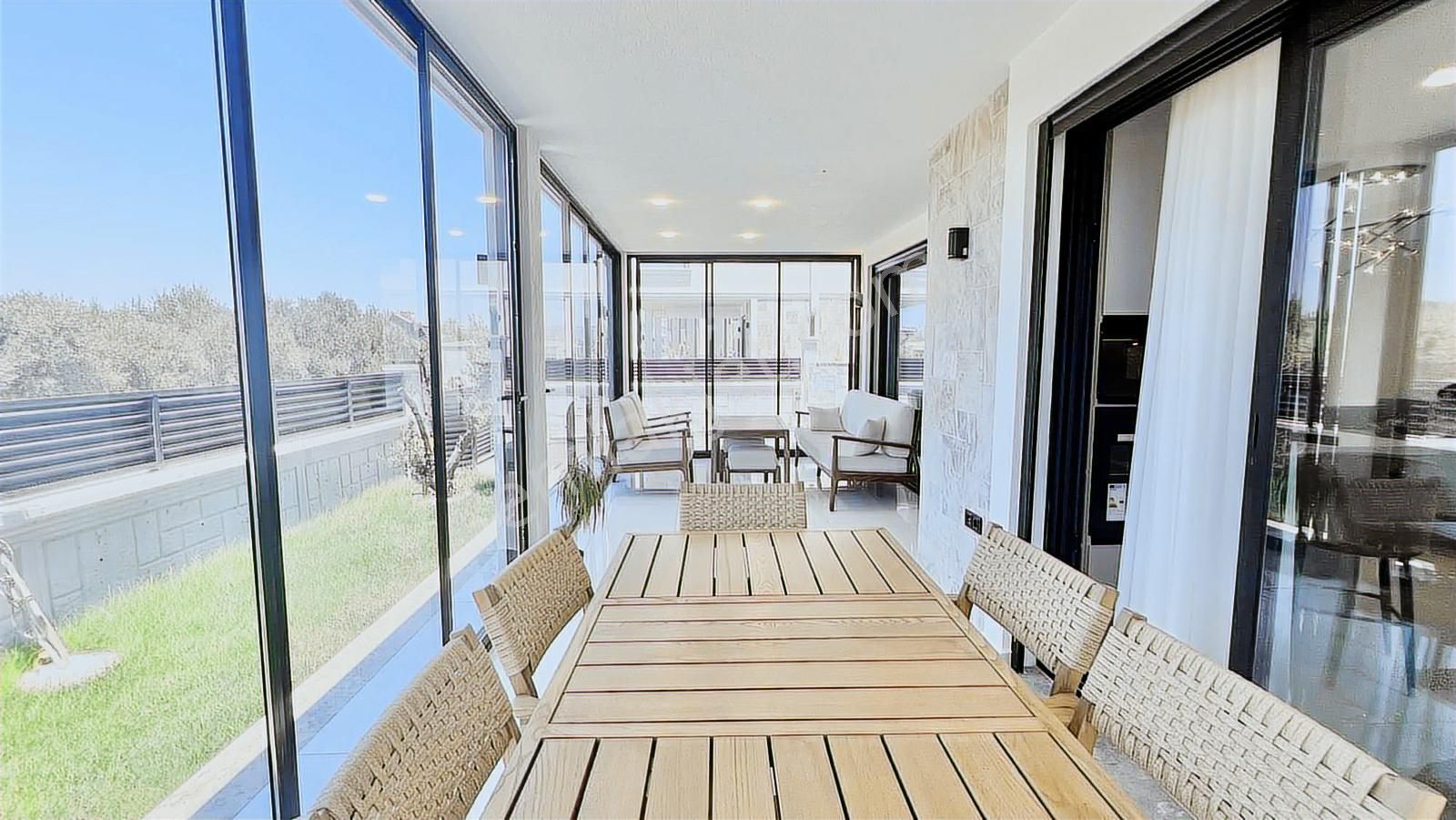 Tam Müstakil Sıfır 3+1 Havuzlu Otoparklı Villa - Görsel 5