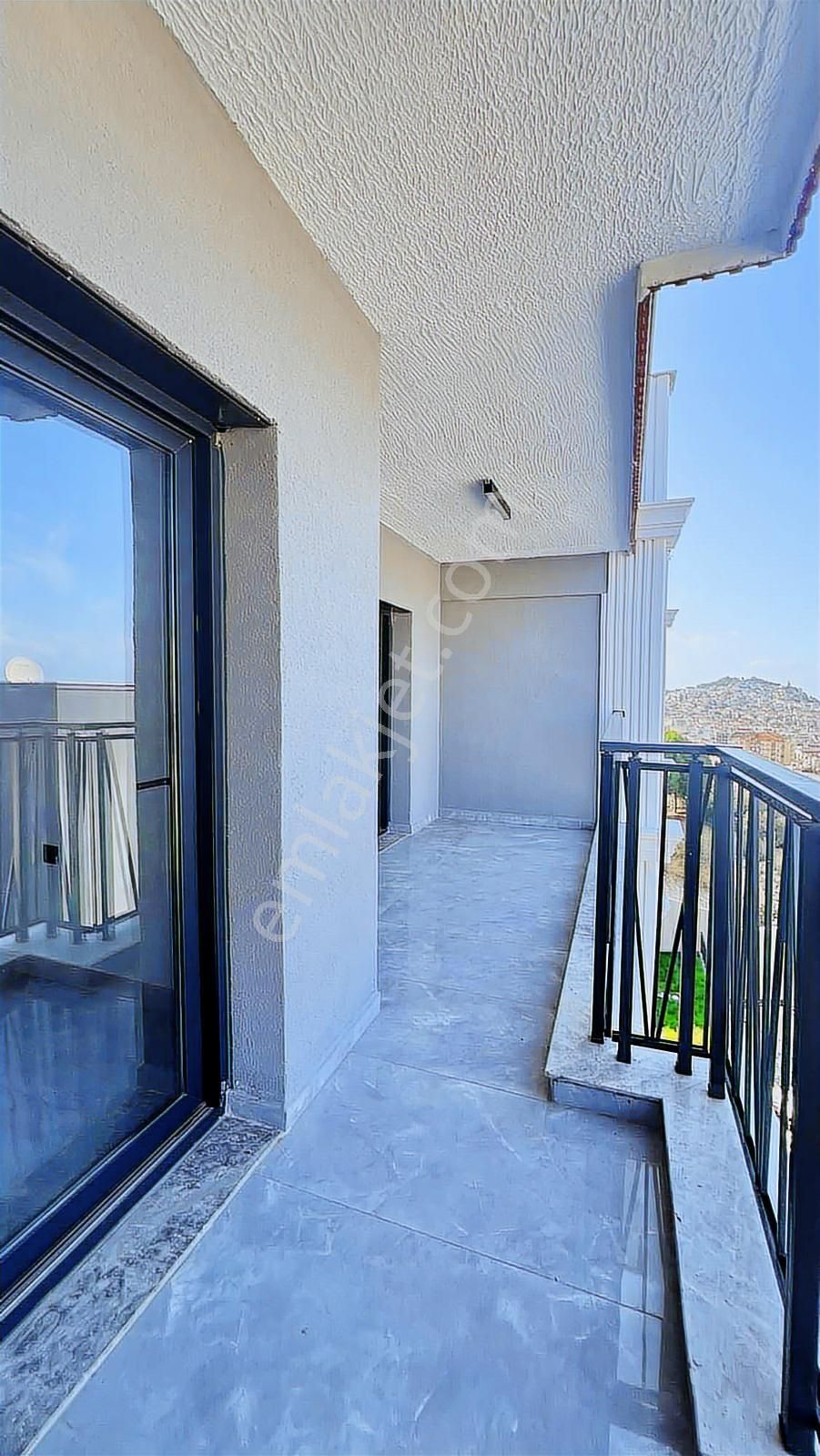 Kuşadası Ege Mah. Lüks 2+1 Sıfır Ara Kat - Görsel 7