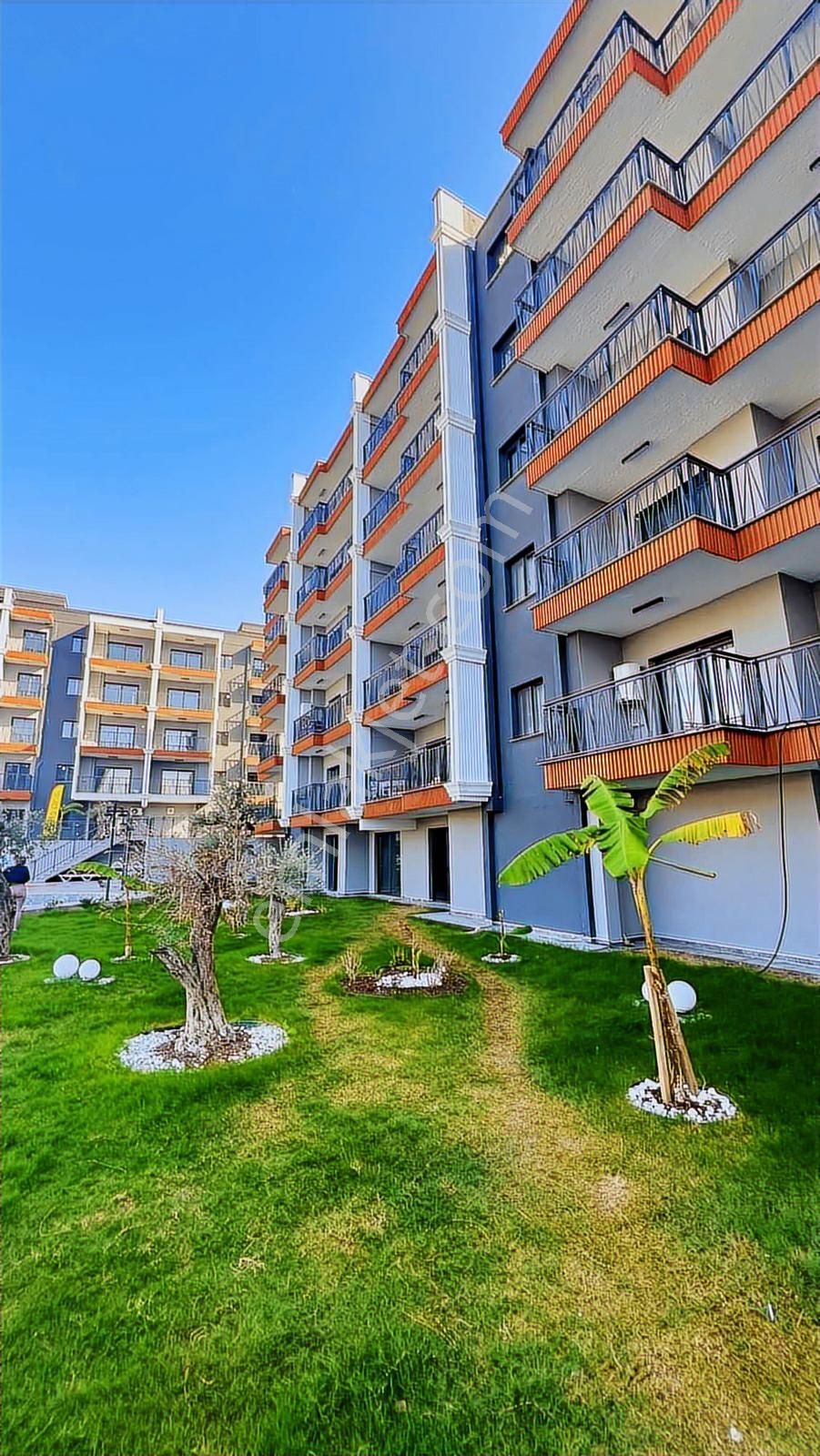 Kuşadası Ege Mah. Lüks 2+1 Sıfır Ara Kat - Görsel 2