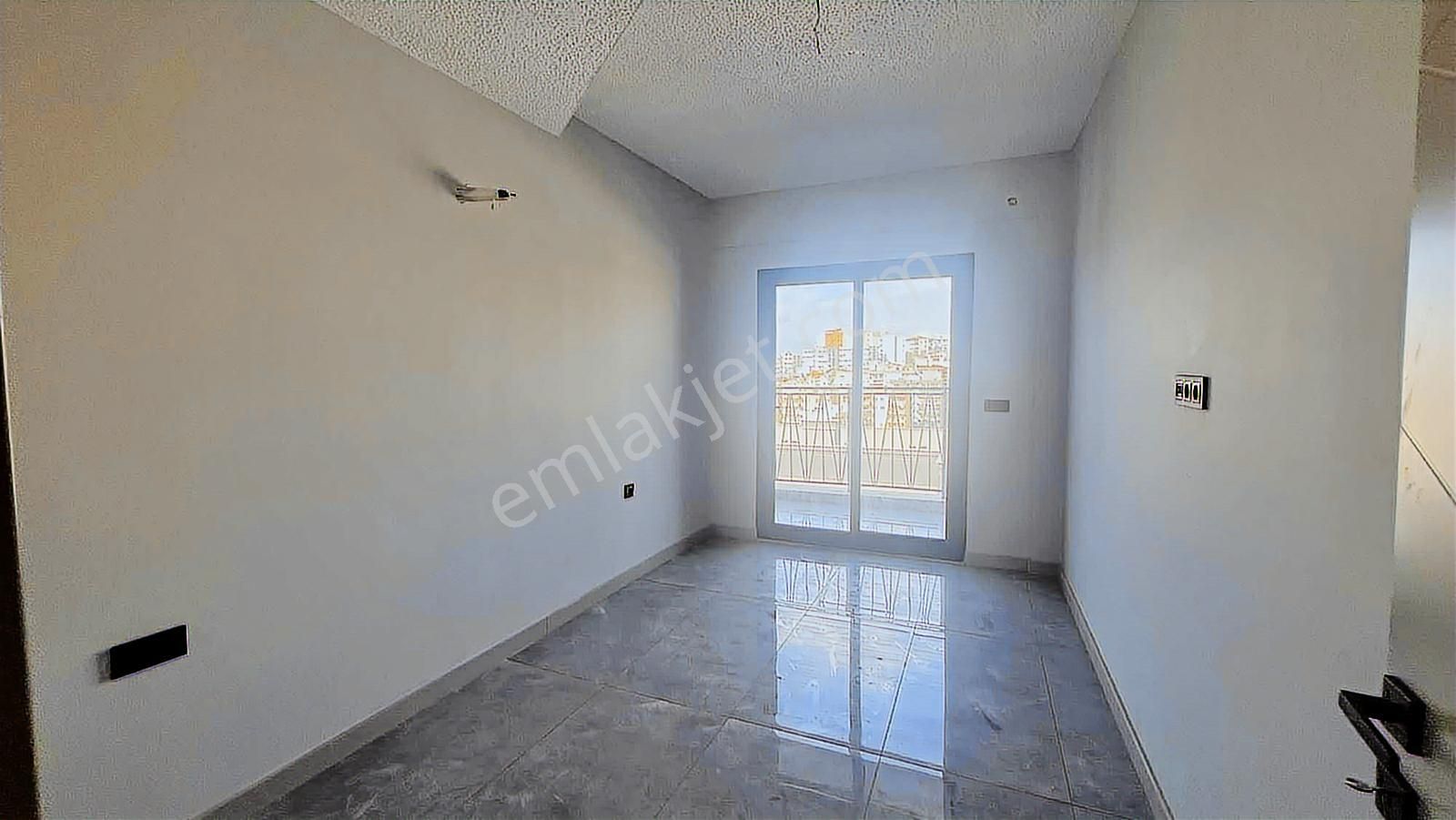 Kuşadası Ege Mah. Lüks 2+1 Sıfır Ara Kat - Görsel 21