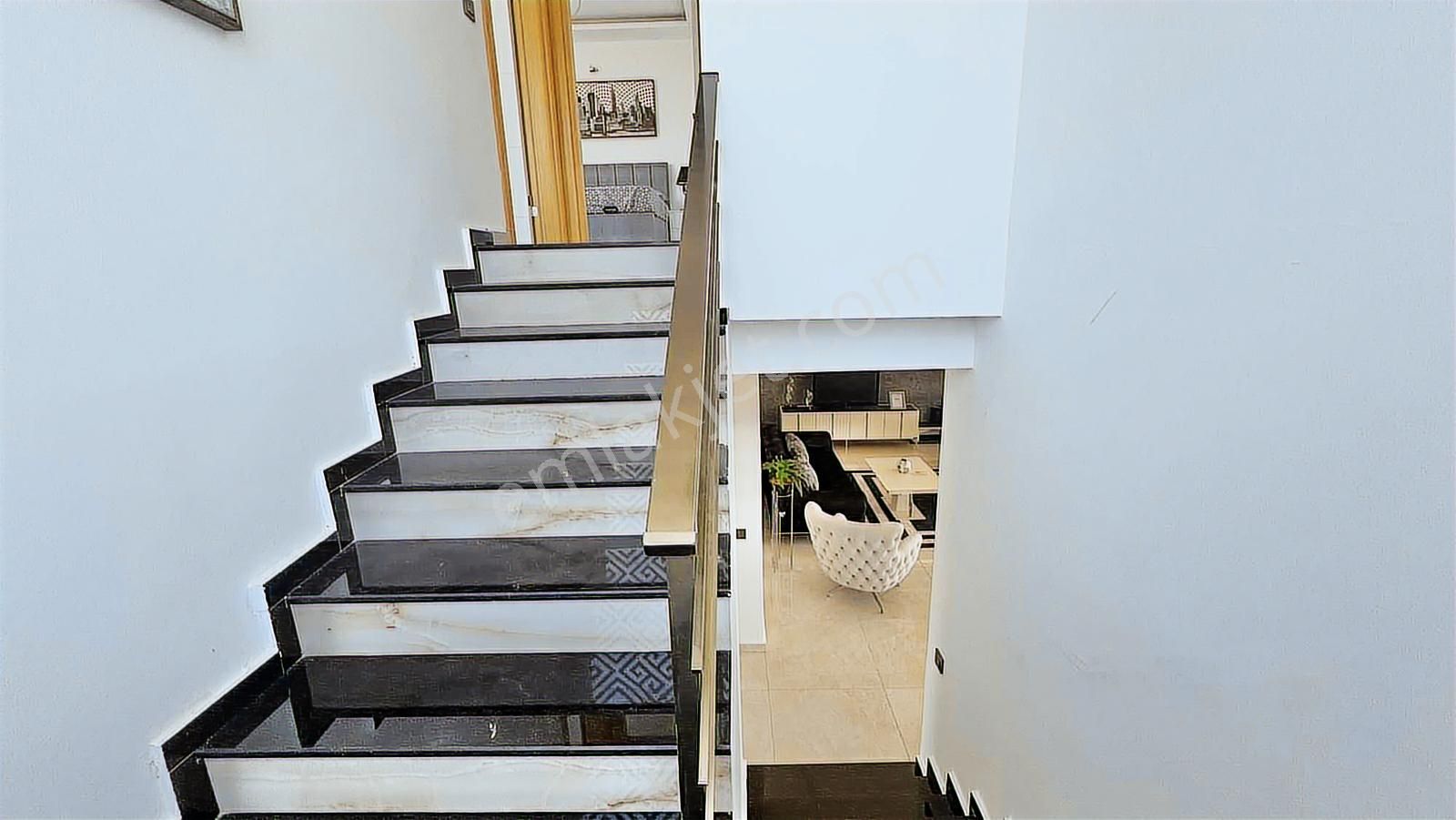 400 M2 Arsa Da Geniş 4+1 Villa Popüler Lokasyon - Görsel 21